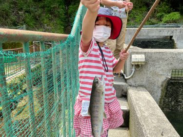 西丹沢渓流釣り場で、ふんわり美味しいヤマメを堪能！